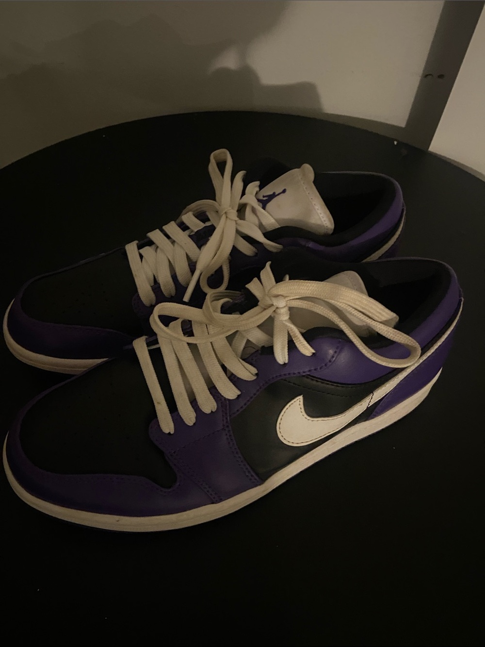 Nike Low-Top Sneakers in Black, Purple & White